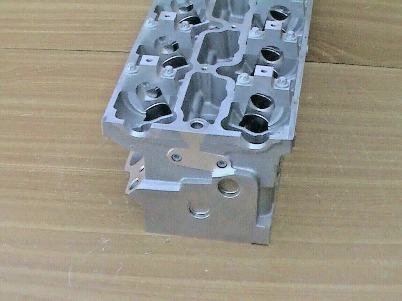 Cylinder Head fits Opel Vauxhall V6 X25XE Y26SE 90542758 Genuine View Left