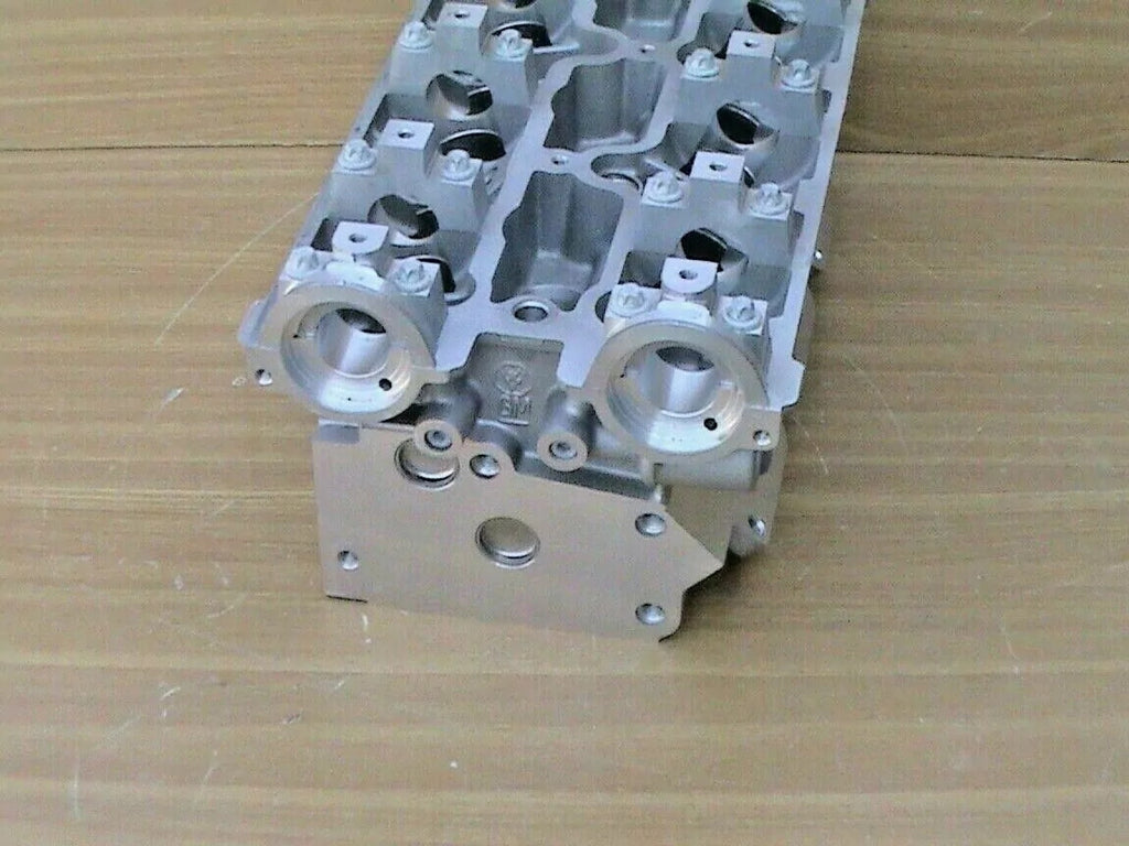 Cylinder Head fits Opel Vauxhall V6 X25XE Y26SE 90542758 Genuine View Upper