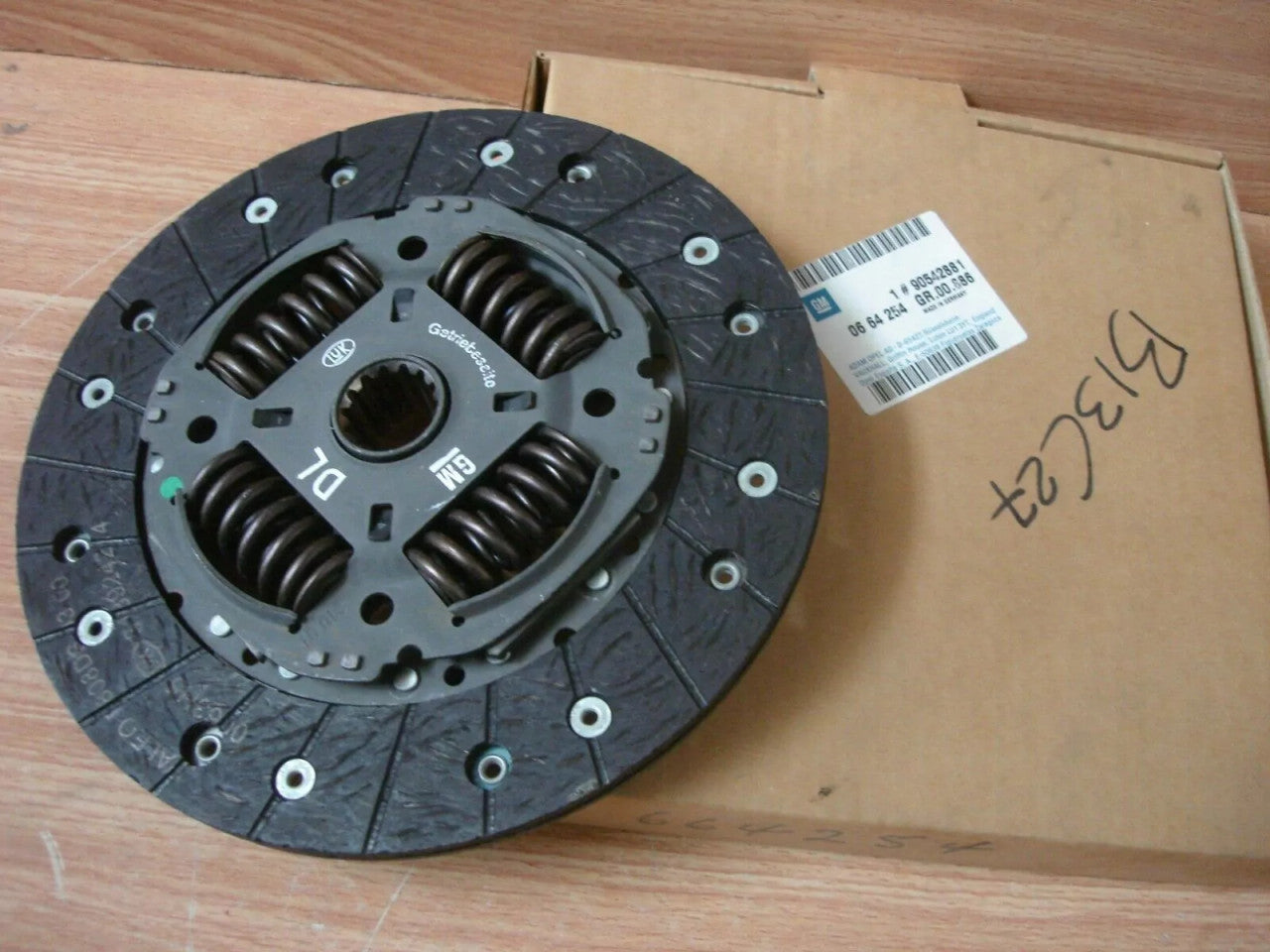 Clutch Plate Disc fits Opel Vauxhall Omega B 20SE X20SE 90542881 Genuine View Rear