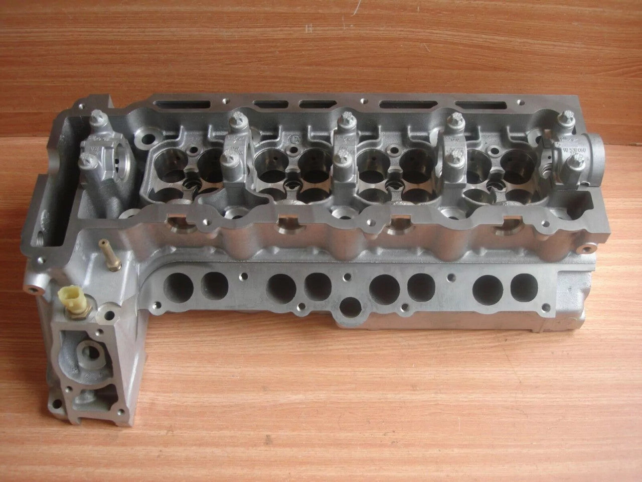 Cylinder Head fits Opel Vauxhall X20DTL Y20DTL Y20DTH X20DTH 90543620 Genuine View Front