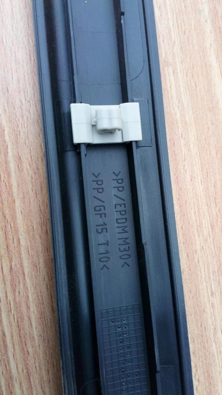 Door Moulding Front Left fits Opel Vauxhall Astra G 90544211 Genuine View Right