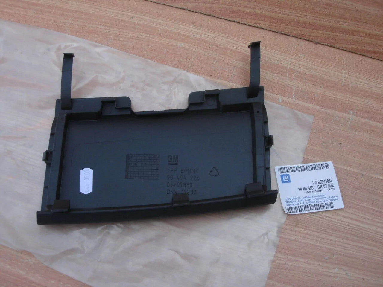 Tow Lug Cover Flap Rear Bumper fits Opel Vauxhall Omega B 90545036 Genuine View Rear