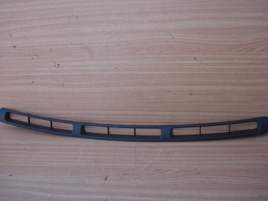 Grille Front Lower fits Opel Vauxhall Astra G Diesel 90546961 Genuine View Front