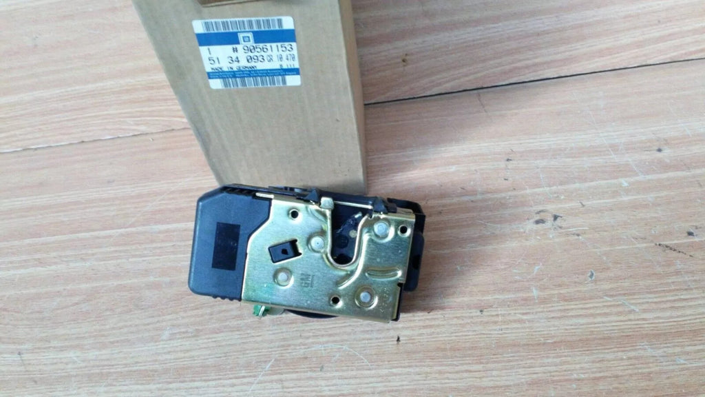 Door Lock Front Left RHD fits Opel Vauxhall Astra G Zafira A 90561153 Genuine View Front