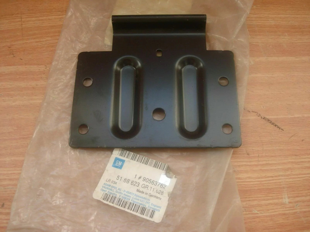 Seat Belt Reinforcement Rear Center fits Opel Vauxhall Omega B 90563762 Genuine View Front