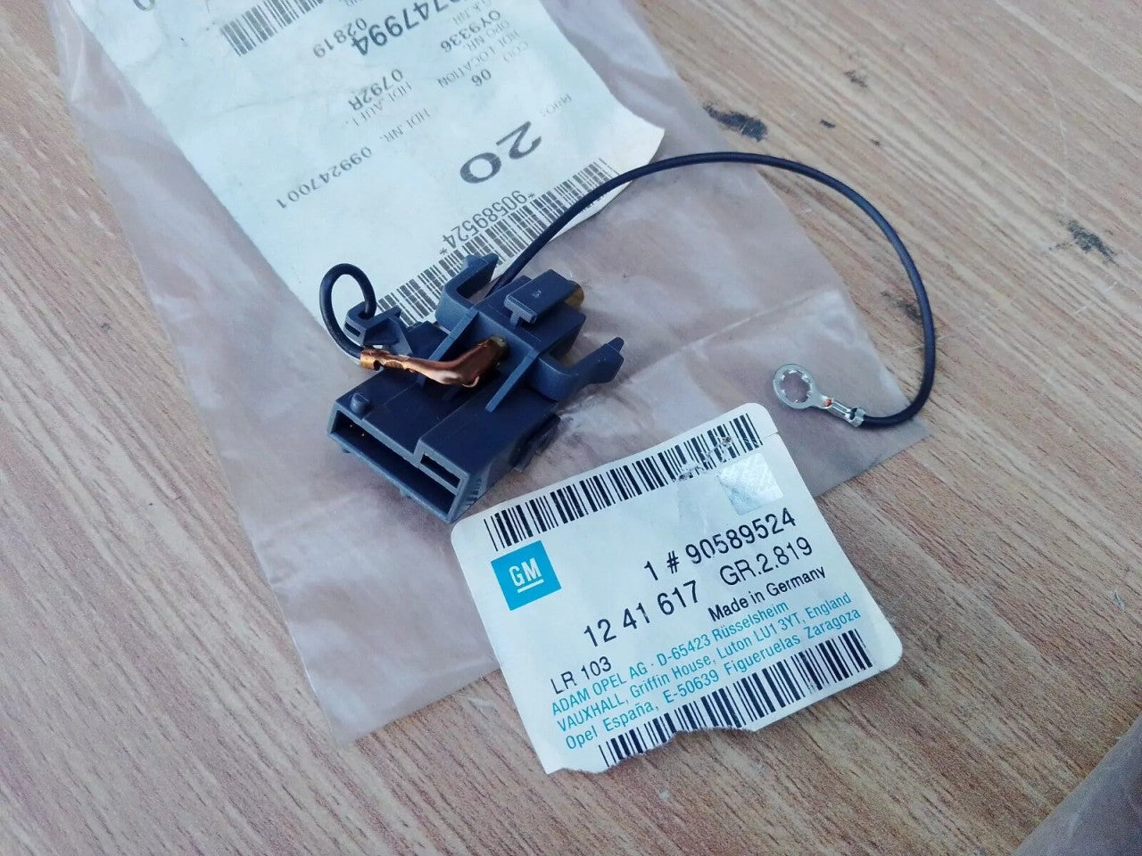Horn Button Contact fits Opel Vauxhall Astra G Zafira A 90589524 Genuine View Front