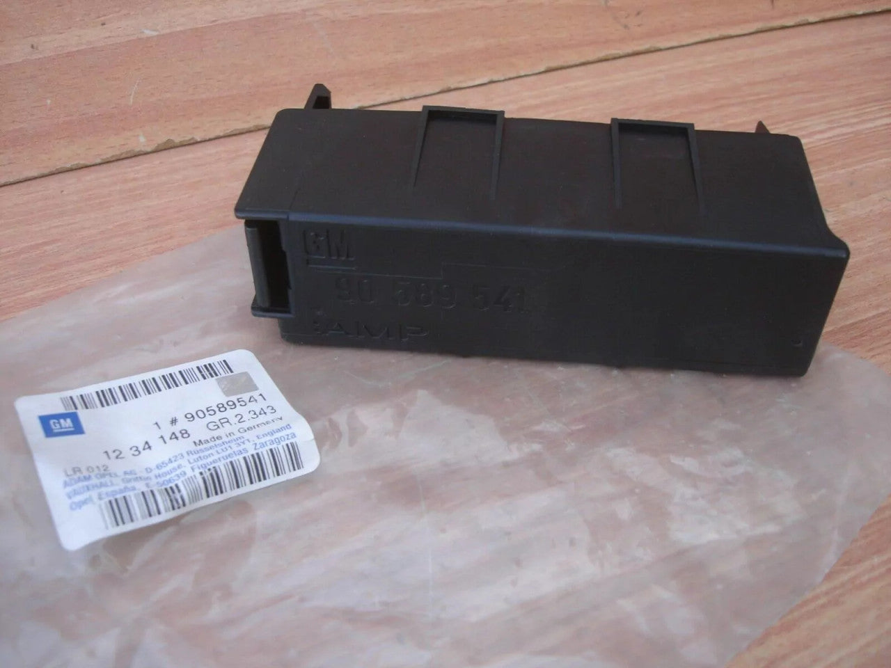 Battery Positive Cable Cover Fuse Carrier fits Opel Vauxhall Astra G 90589541 View Rear