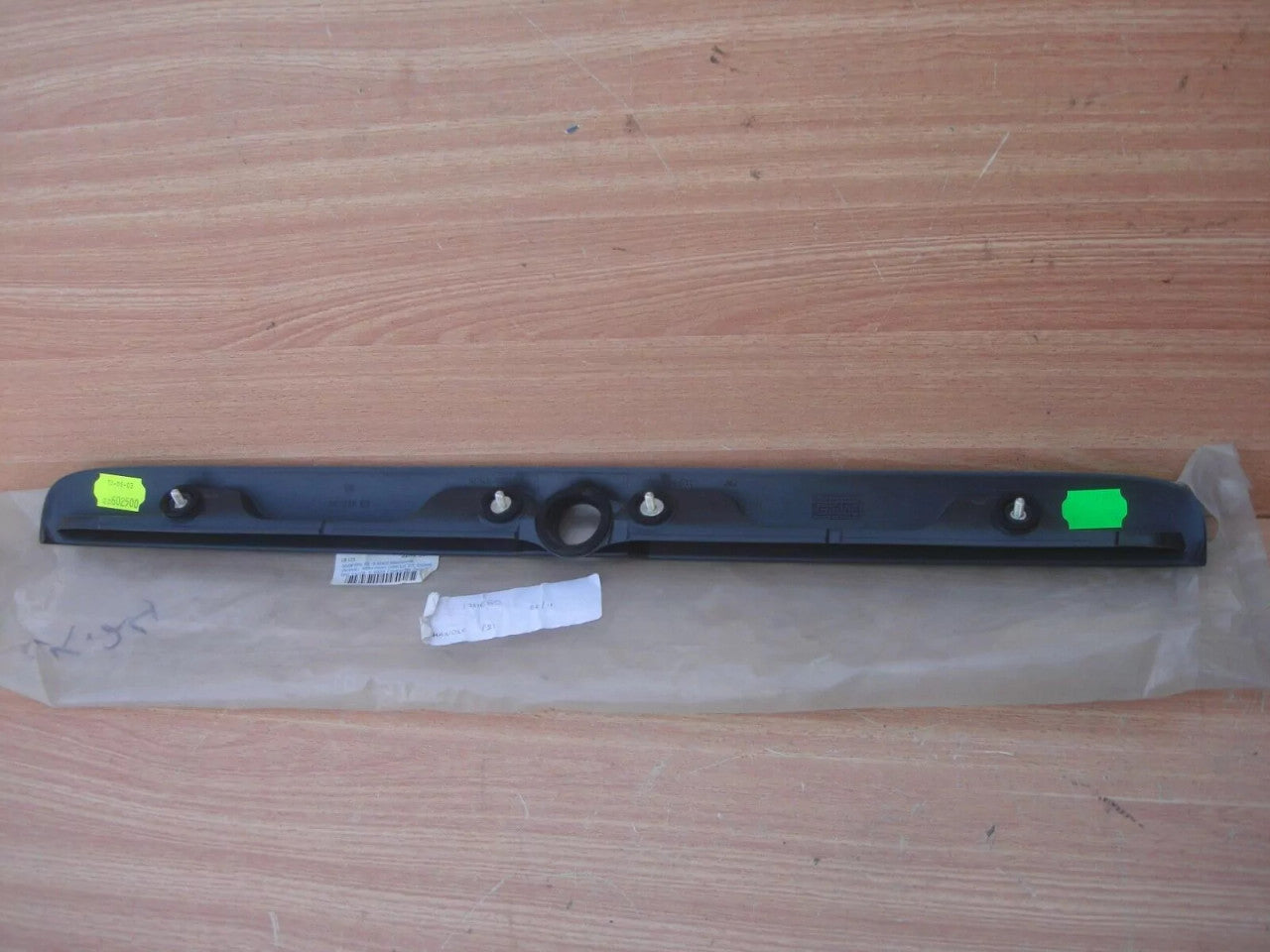 Tailgate Handle Anthracite fits Opel Vauxhall Astra G F08 F48 90597687 Genuine View Rear