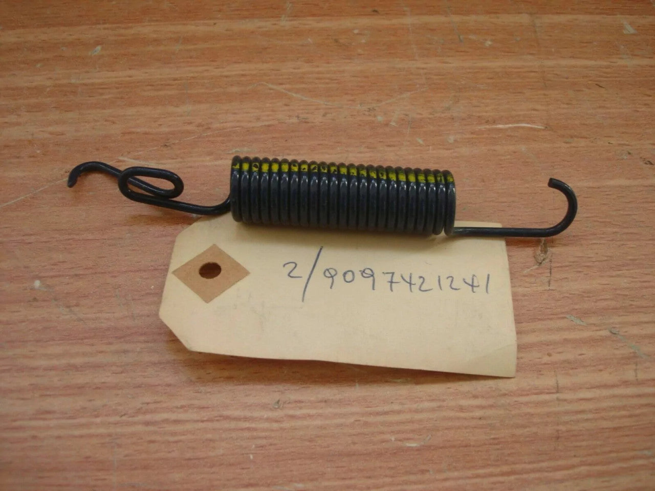 Brake Shoe Spring Front Left fits Isuzu Pickup KB 9097421241 Genuine View Front