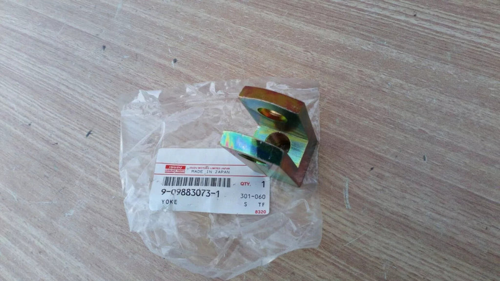 Yoke fits Isuzu Bus Truck 9098830731 Genuine View Front