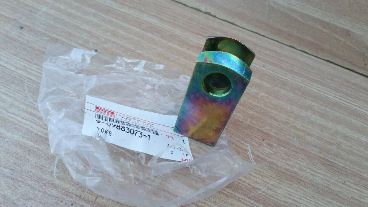 Yoke fits Isuzu Bus Truck 9098830731 Genuine View Rear