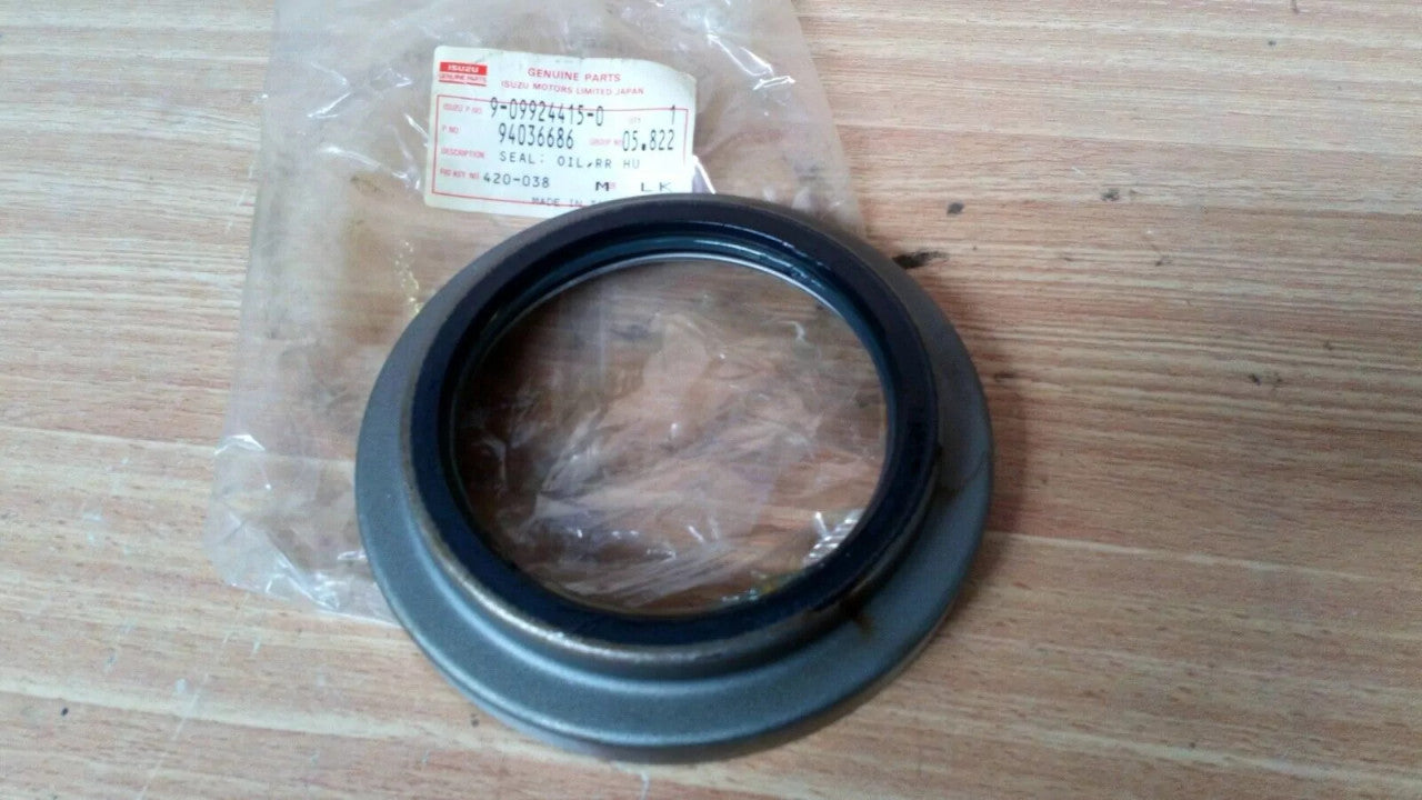 Rear Axle Hub Inner Oil Seal fits Isuzu Truck Bus 9099244150 Genuine View Front