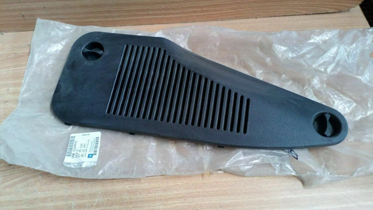 Tail Light Right Cover fits Opel Vauxhall Zafira A 9104445 Genuine View Front
