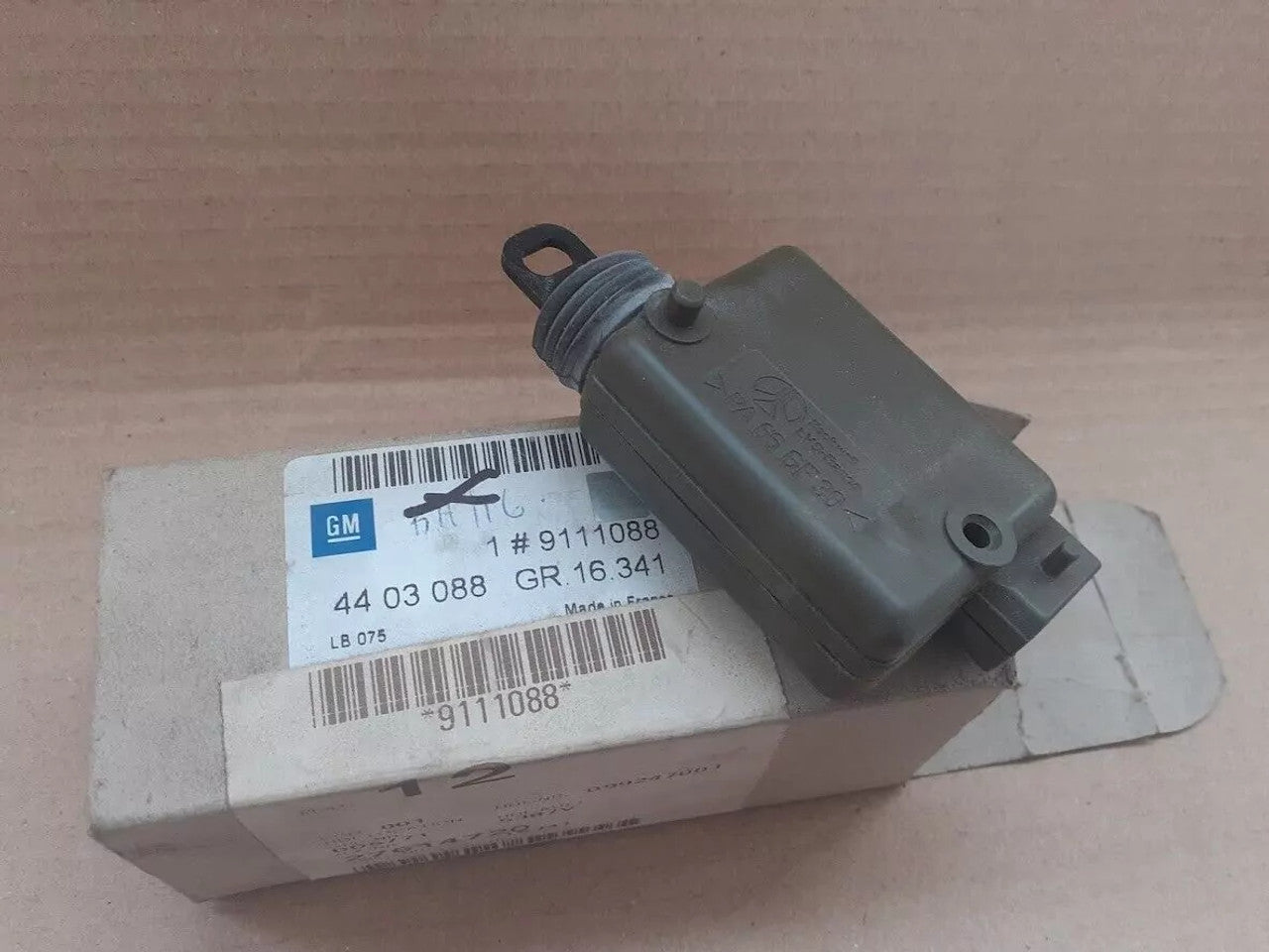 Door Lock fits Opel Vauxhall Movano Arena Renault Master 9111088 Genuine View Front