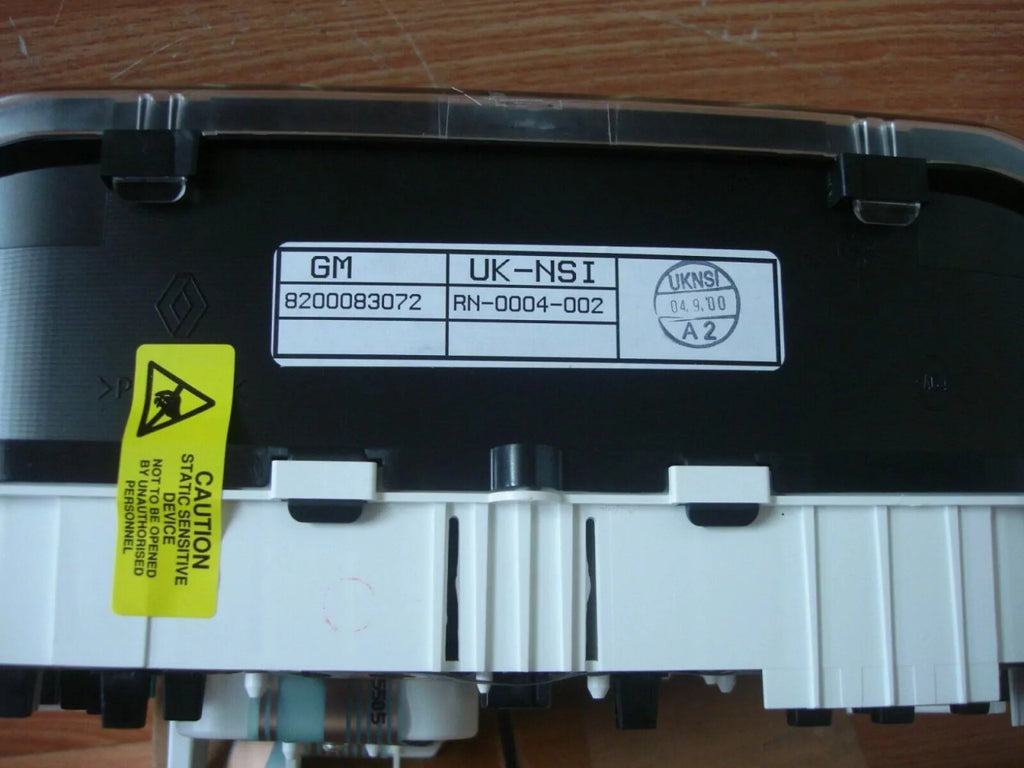 Instrument Cluster fits Opel Vauxhall Movano A 9111595 Genuine View Right