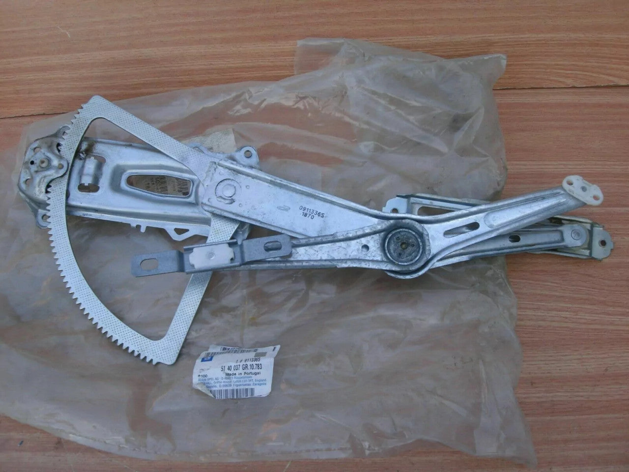 Window Regulator Manual Front Left fits Opel Vauxhall Corsa C 9113365 Genuine View Front