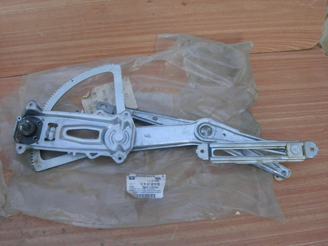 Window Regulator Manual Front Left fits Opel Vauxhall Corsa C 9113365 Genuine View Rear