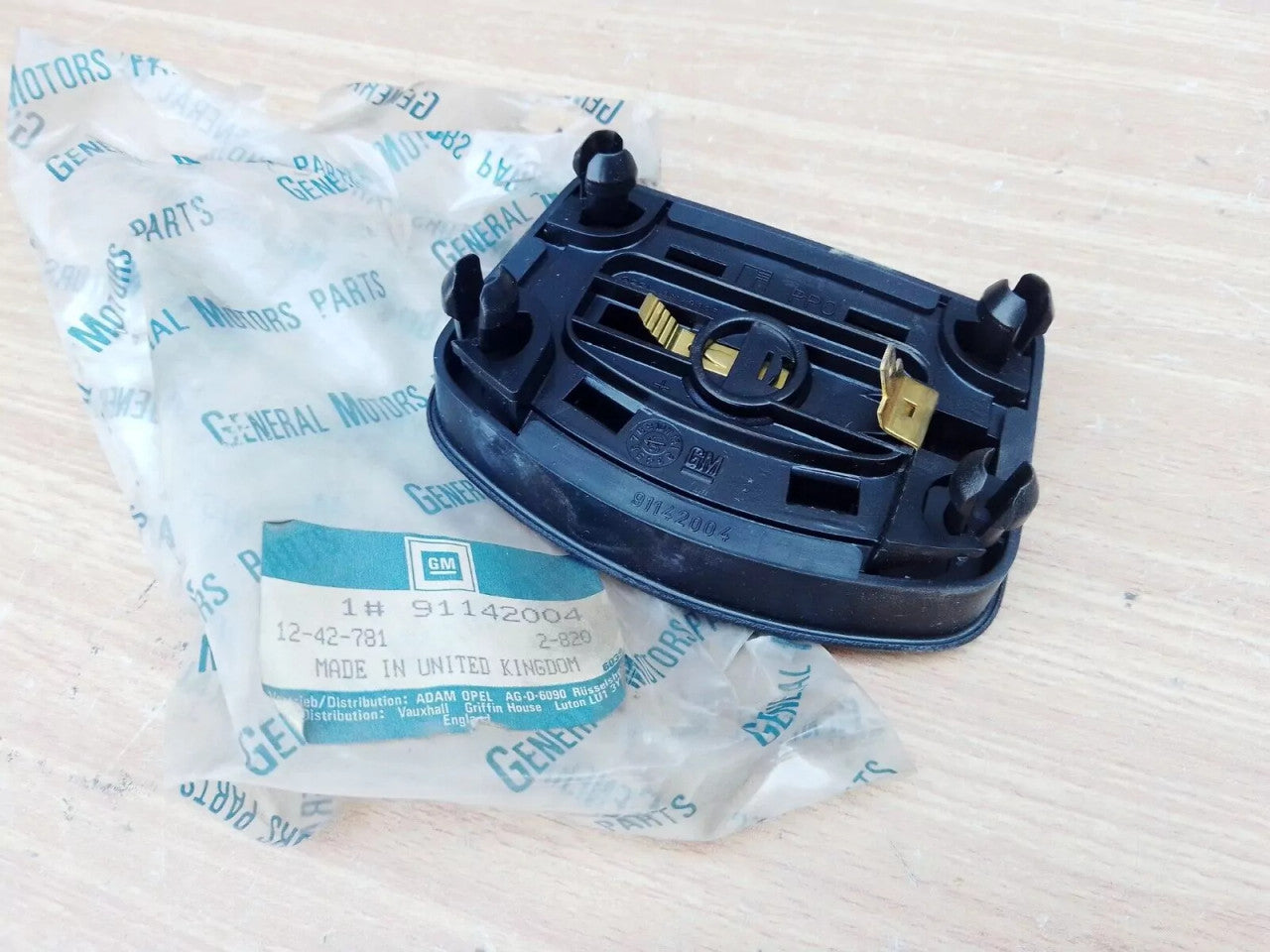 Horn Button fits Vauxhall Frontera A 91142004 Genuine View Rear
