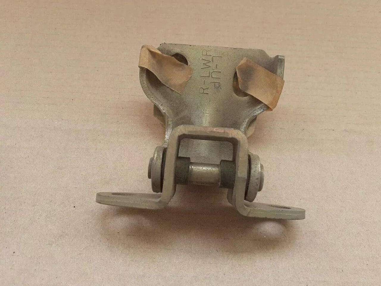 Door Hinge fits Opel Vauxhall Frontera A 91145379 Genuine 91145378 View Left