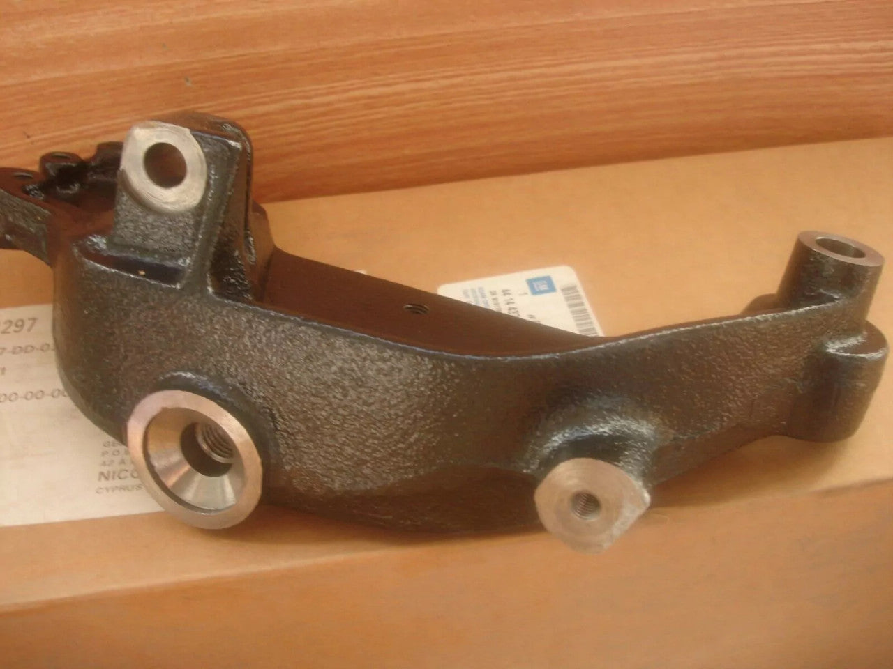Engine Mount Bracket Left fits Opel Vauxhall Vivaro 19DTi 91168061 Genuine View Right