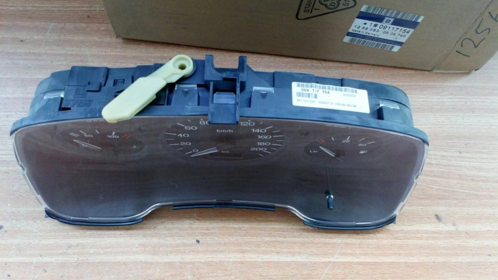 Instrument Cluster KMH fits Opel Vauxhall Astra G 9117154 Genuine View Right
