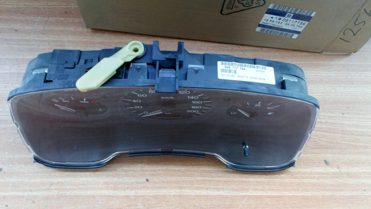 Instrument Cluster KMH fits Opel Vauxhall Astra G 9117154 Genuine View Right