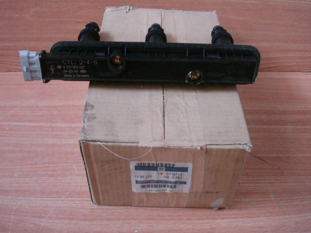 Ignition Coil fits Opel Vauxhall Omega B Vectra B Y26SE Y32SE 9118115 Genuine View Rear