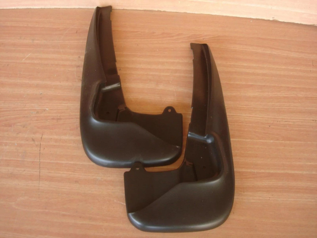 Mud Flaps Splash Guards Front Set fits Opel Vauxhall Vectra B 9121611 Genuine View Front