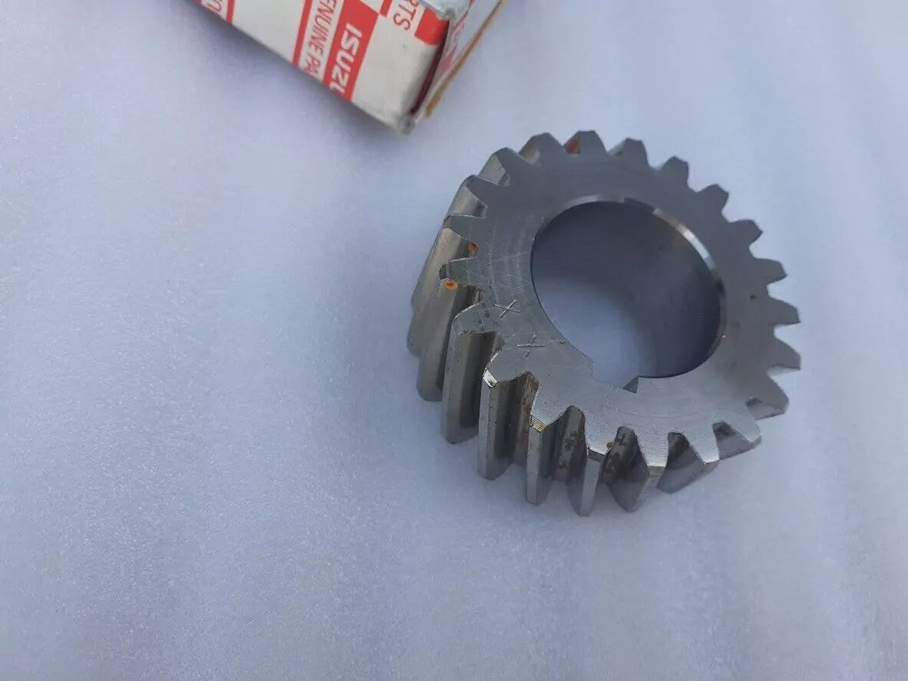 Crankshaft Gear Z=21 fits Isuzu Pickup KBD Chevrolet LUV 9125210420 Genuine View Right