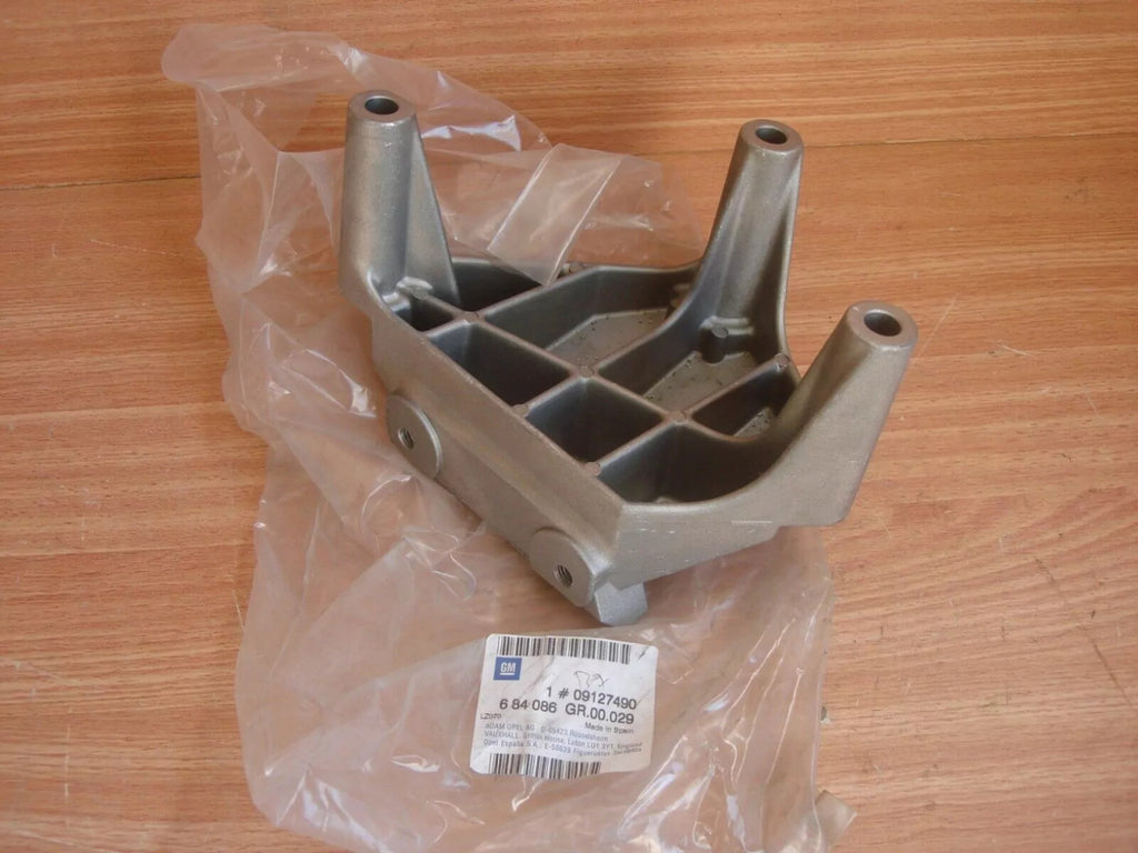Engine Mount Bracket fits Opel Vauxhall Corsa C Meriva A Tigra 9127490 Genuine View Front