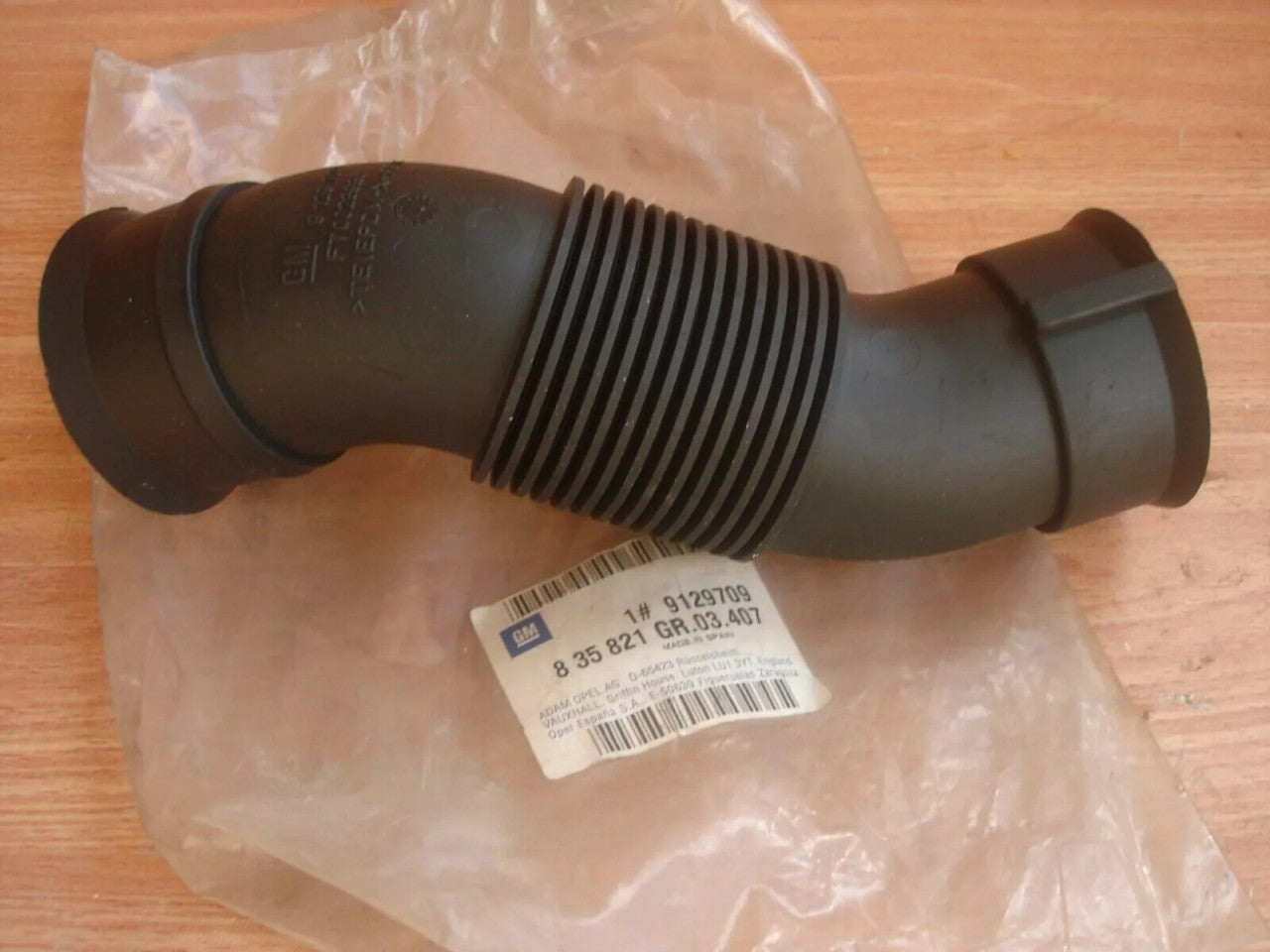 Air Hose fits Opel Vauxhall Corsa C Z10XE Z12XE Z14XE Y17DT Y17DTL Genuine 9129709 View Front