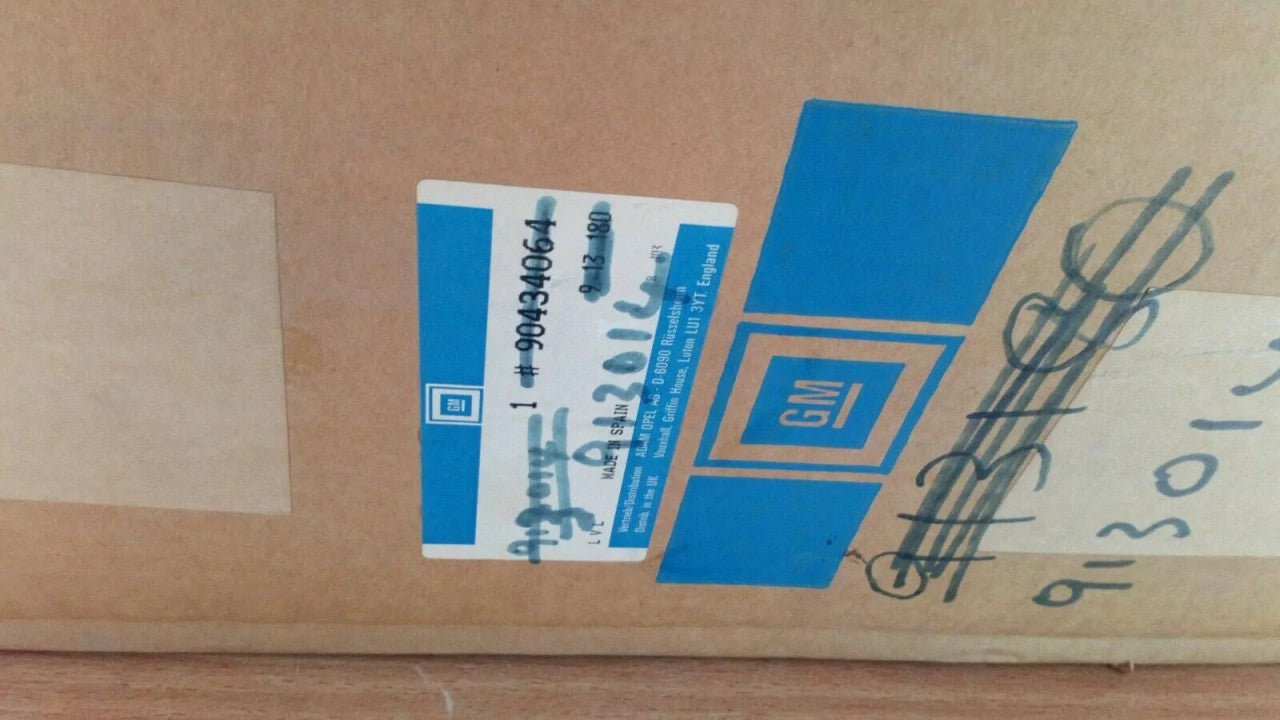 Steering Wheel 2 Spokes fits Opel Vauxhall Astra F 90429940 Genuine 913014 View Left
