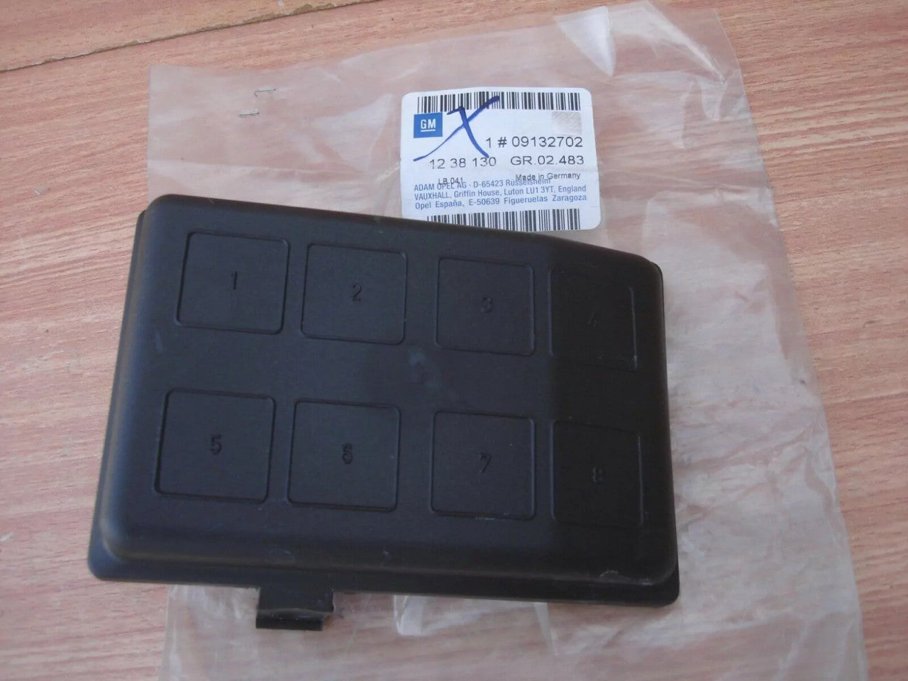 Relay Box Cover fits Opel Vauxhall Astra G 9132702 Genuine View Front