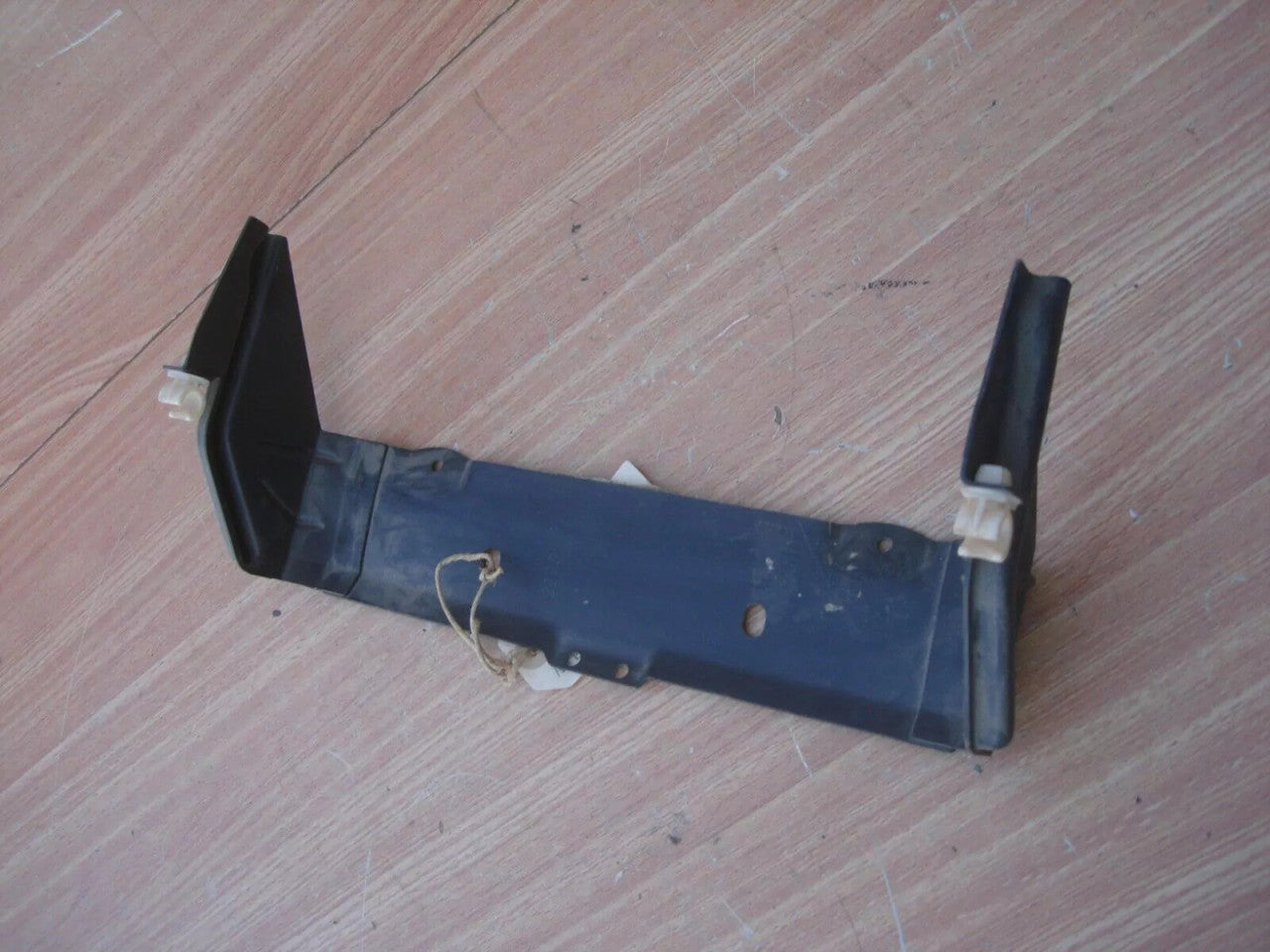 CD Changer Bracket fits Opel Vauxhall Zafira A F75 9132750 Genuine View Rear