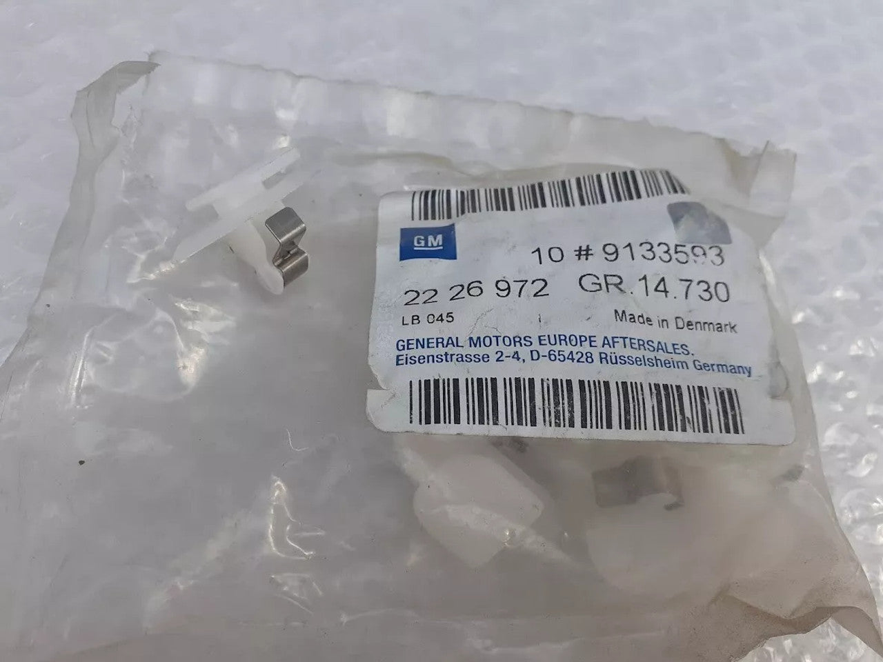 4x Multi Purpose Clip fits Opel Vauxhall 9133593 Genuine View Front