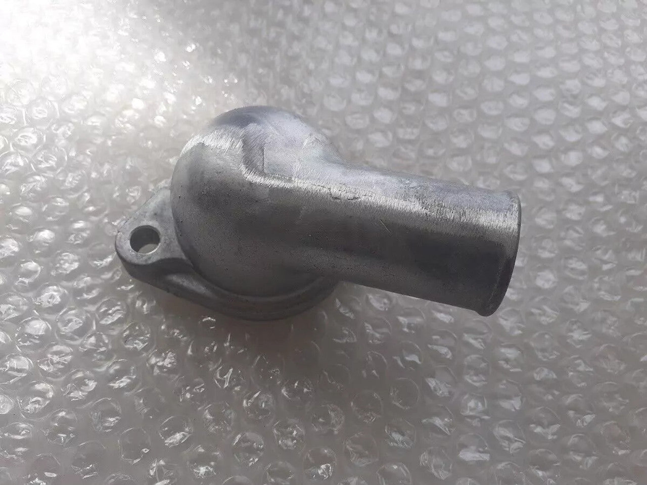 Thermostat Housing Cover fits Isuzu Pickup KBD Chevrolet LUV 9137130641 Genuine View Front
