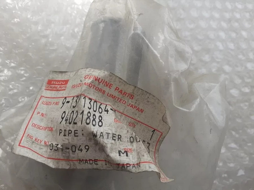 Thermostat Housing Cover fits Isuzu Pickup KBD Chevrolet LUV 9137130641 Genuine View Right