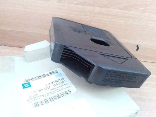 CD Changer Box fits Opel Vauxhall Blaupunkt 9148318 Genuine View Front