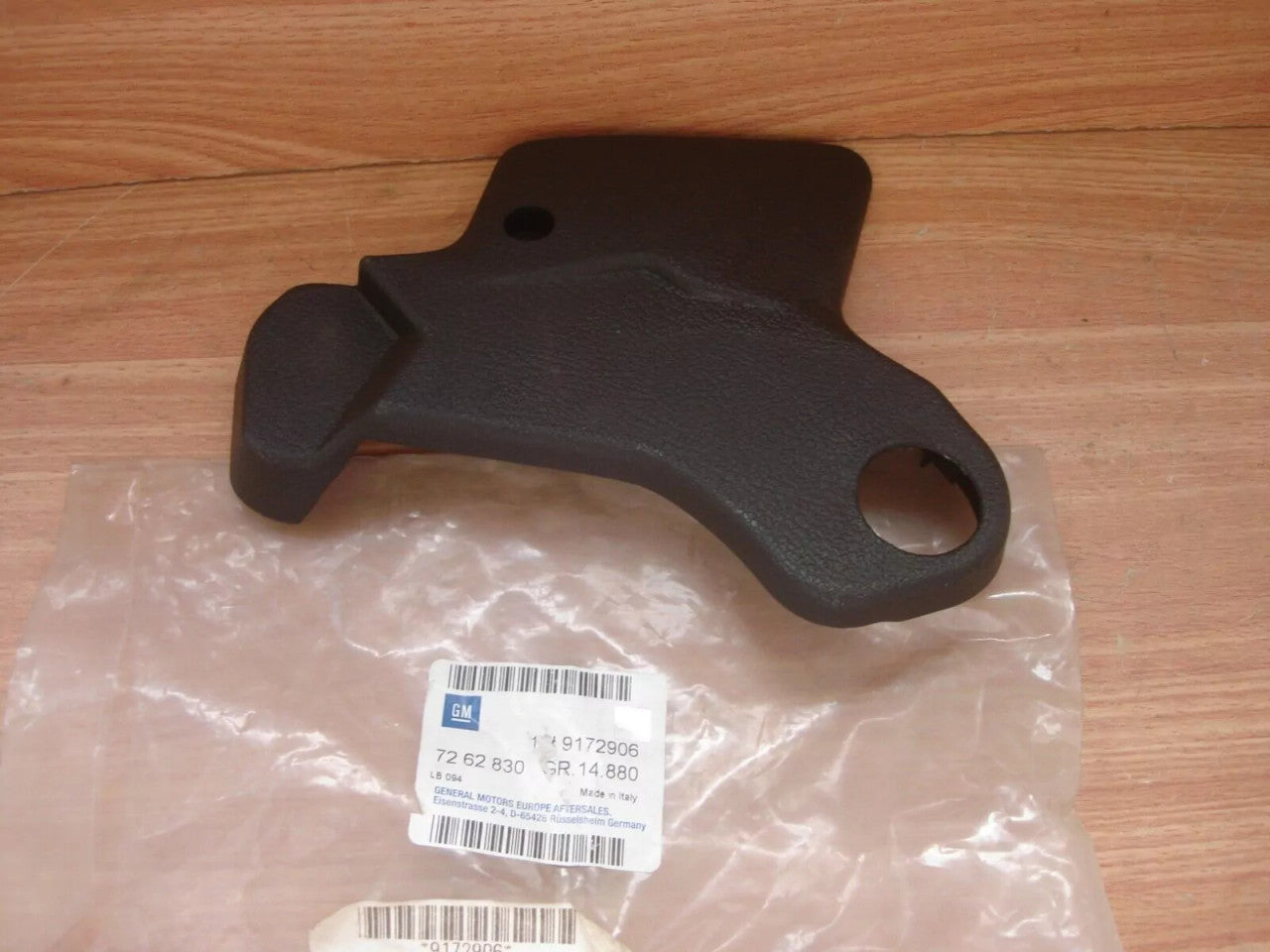 Seat Cover Black fits Opel Vauxhall Zafira A F75 9172906 Genuine View Rear