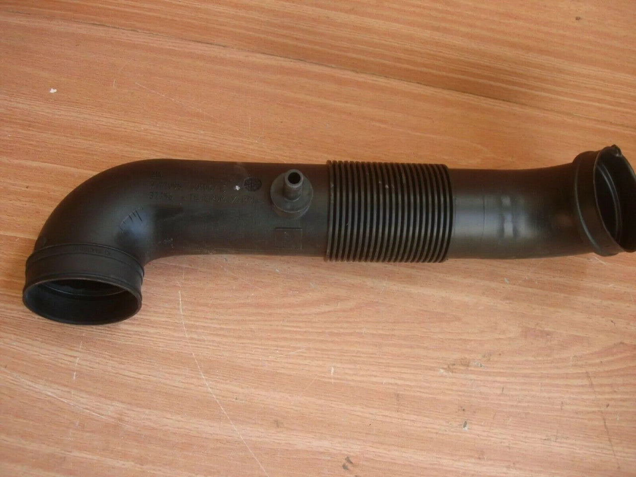 Hose Air Cleaner to Throttle fits Opel Vauxhall Vectra C Z22SE 9177095 Genuine View Rear
