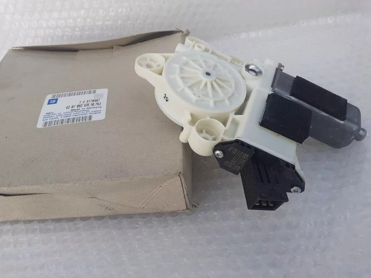 Window Motor Front Left fits Opel Vauxhall Vectra C Signum 9178987 Genuine View Lower
