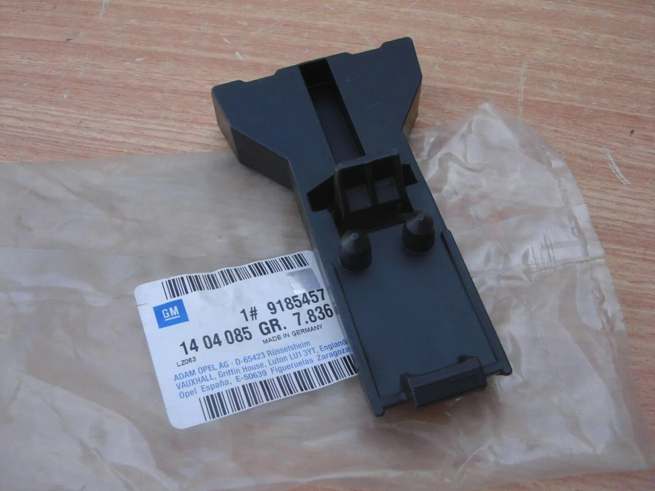 Bumper Rear Bracket fits Opel Vauxhall Corsa C F08 F68 9185457 Genuine View Rear