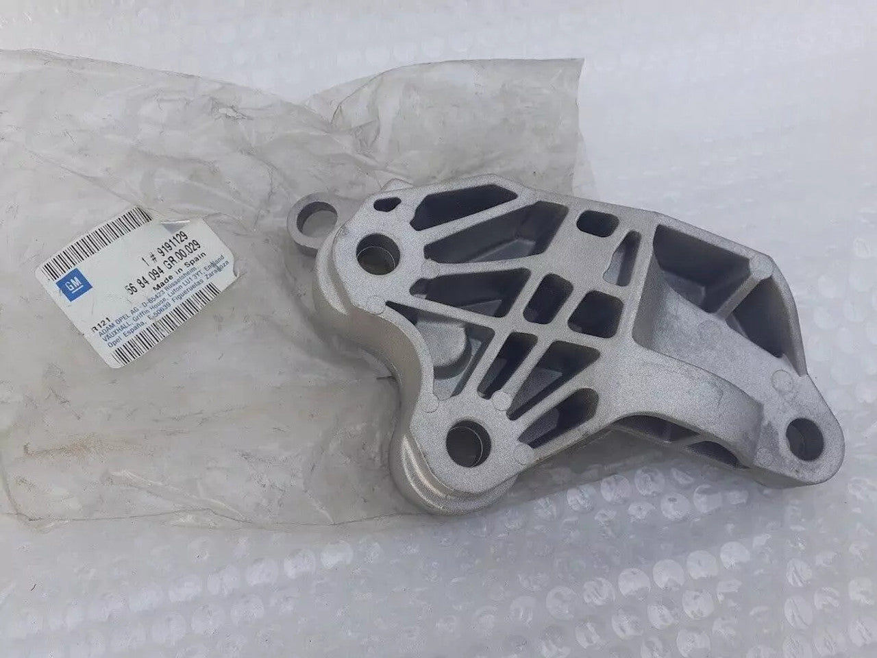 Engine Mount Bracket Front Left fits Opel Vauxhall Vectra C Signum Genuine 9191129 View Front