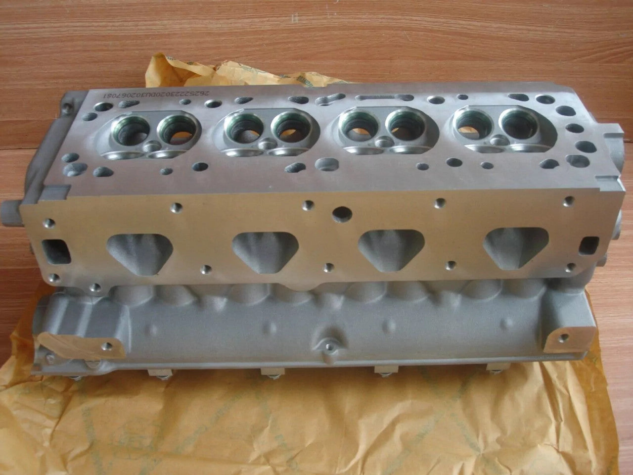 Cylinder Head fits Opel Vauxhall Z14XE Y16XE Z16XE 9192449 Genuine View Front