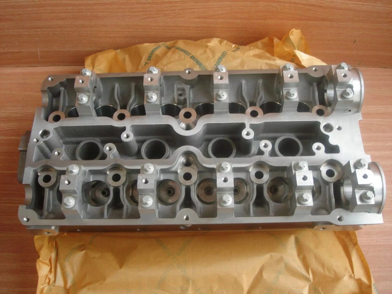 Cylinder Head fits Opel Vauxhall Z14XE Y16XE Z16XE 9192449 Genuine View Rear