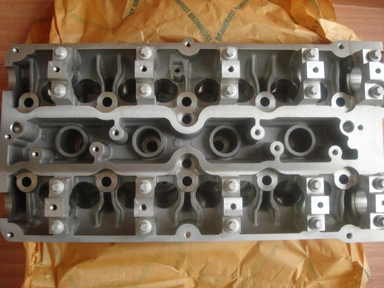 Cylinder Head fits Opel Vauxhall Z14XE Y16XE Z16XE 9192449 Genuine View Right