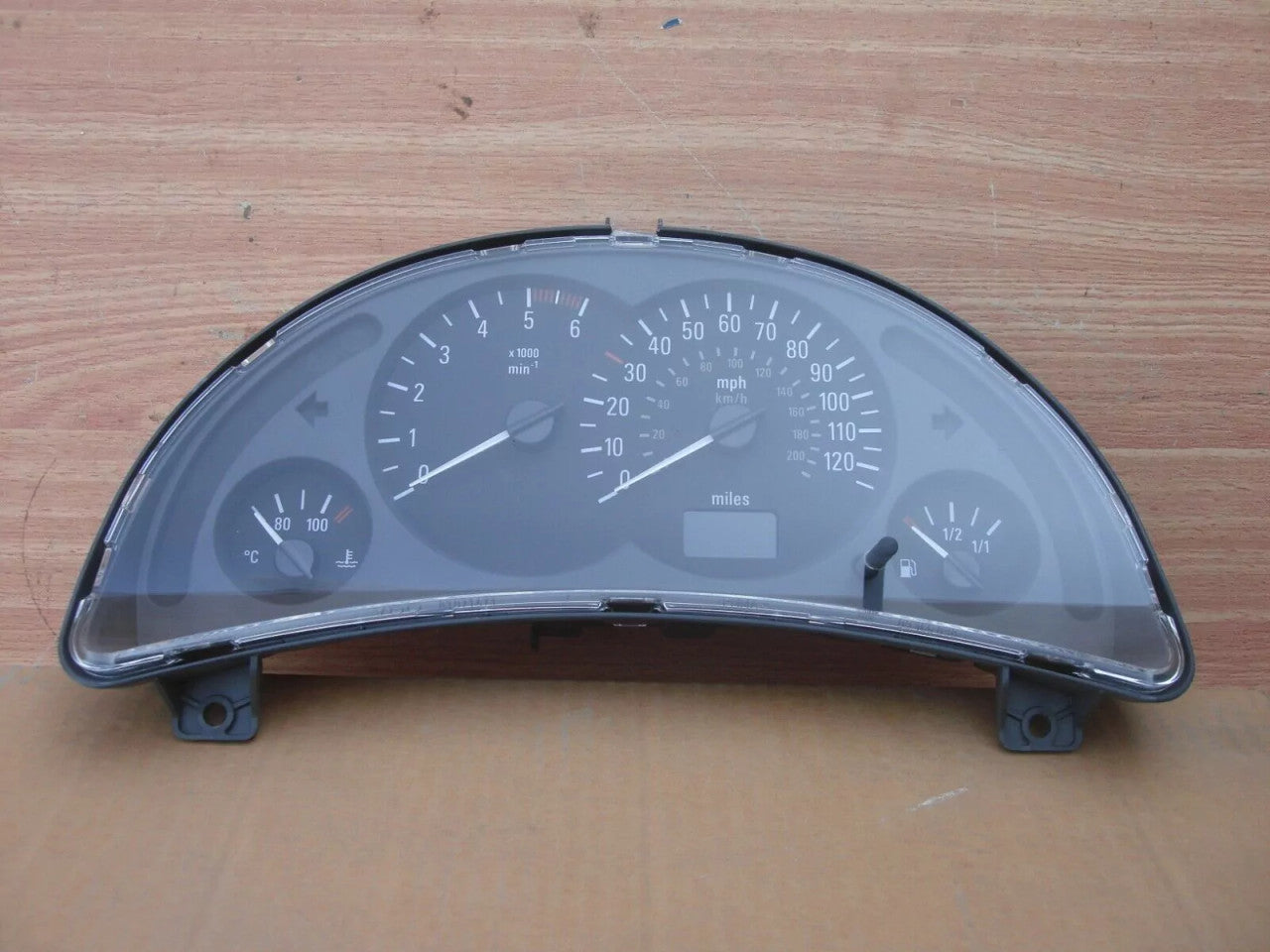 Instrument Cluster fits Opel Vauxhall Corsa C Diesel 9194494 Genuine View Front