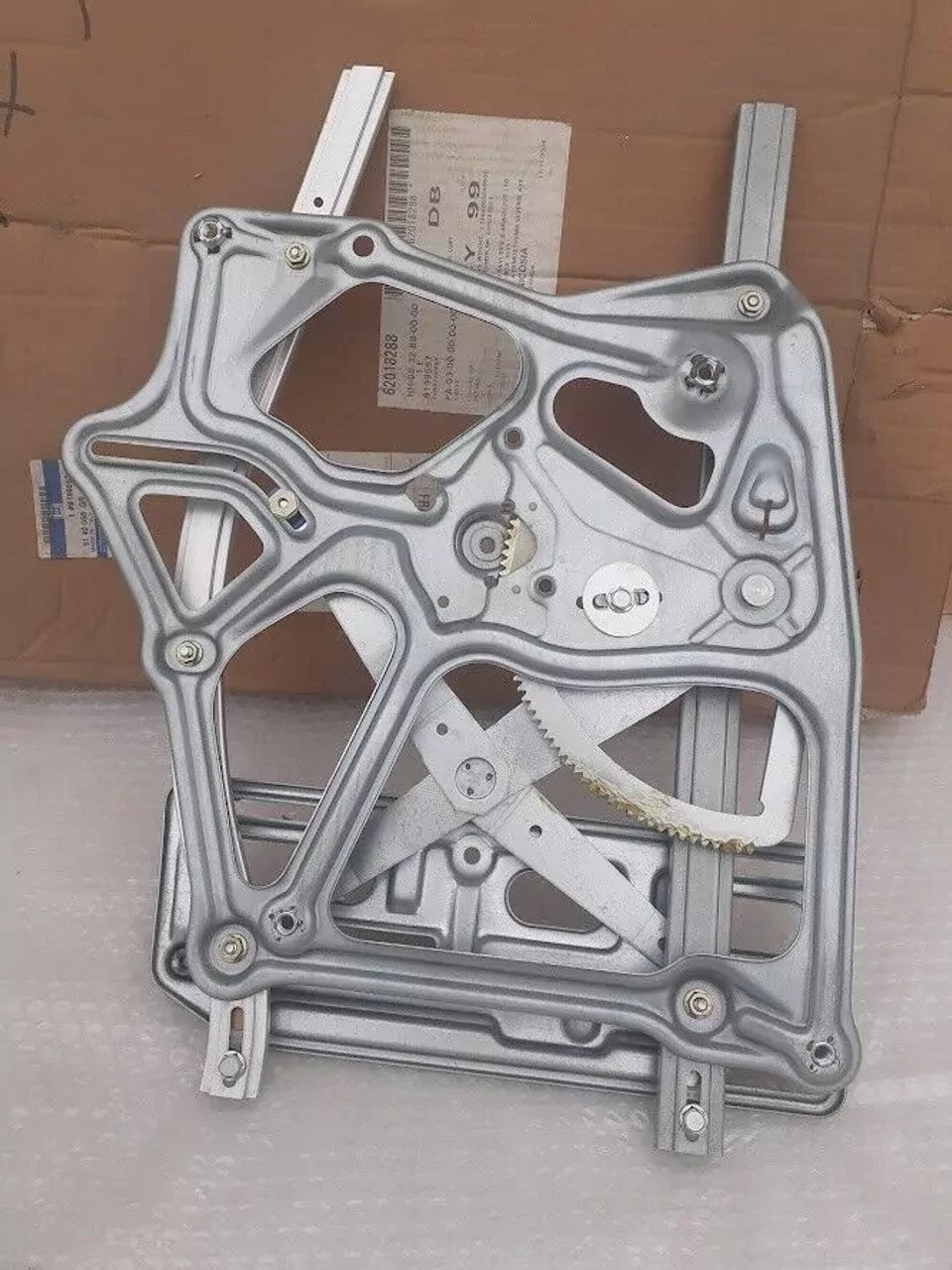 Window Regulator Rear Right fits Opel Vauxhall Astra G Convertible F67 Genuine 9199597 View Rear