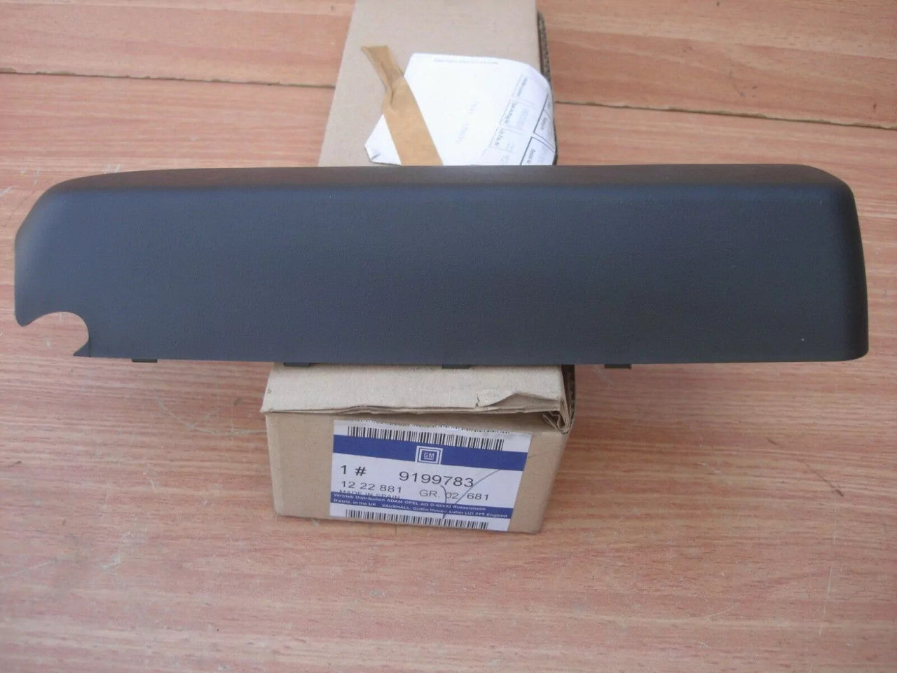 Additional Brake Lamp Cover Left fits Opel Combo C F06 F25 9199783 Genuine View Rear