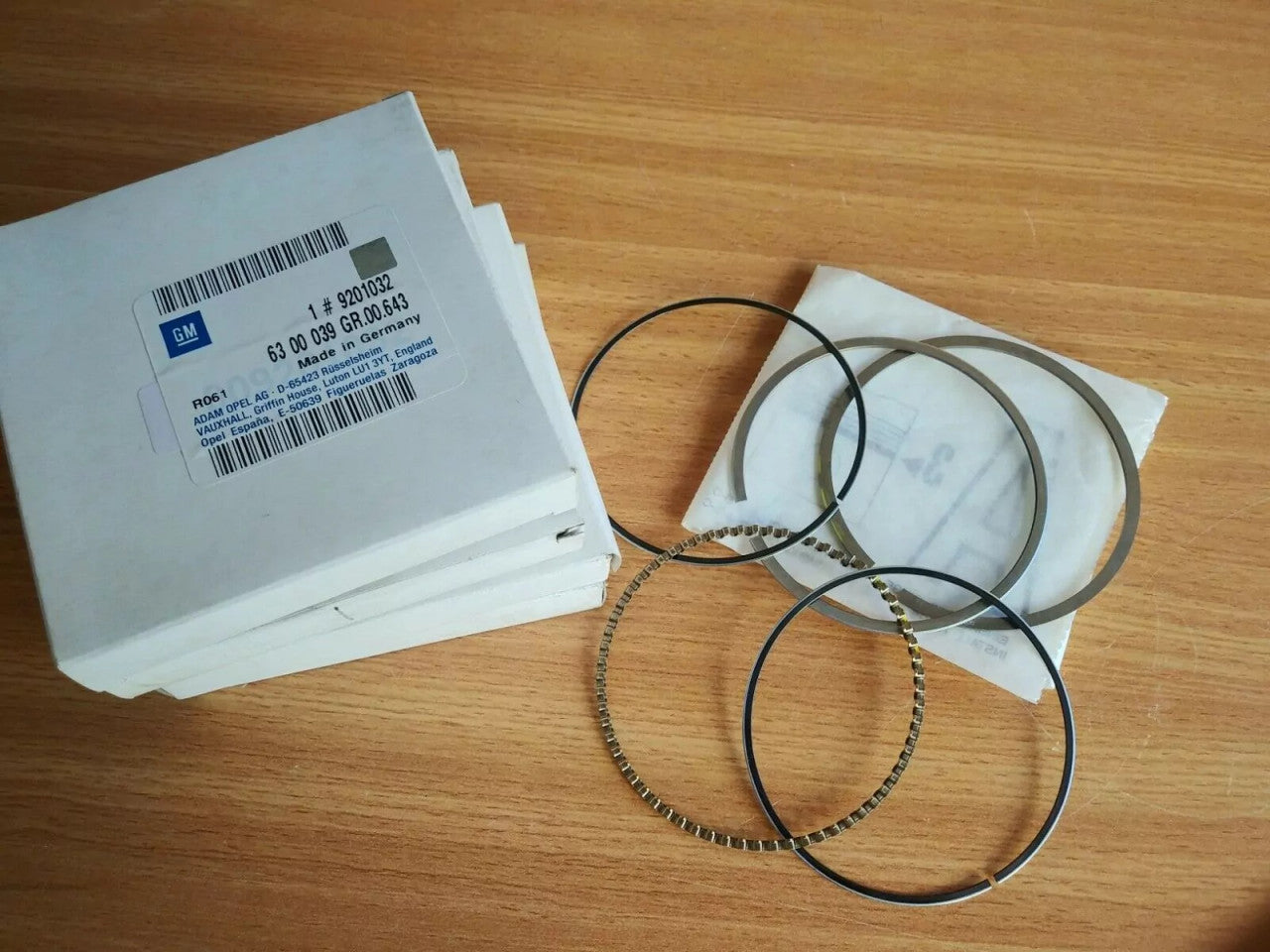 Piston Rings Set fits Opel Vauxhall Omega B Vectra B + 0.50mm Y26SE X25XE 9201032 View Front